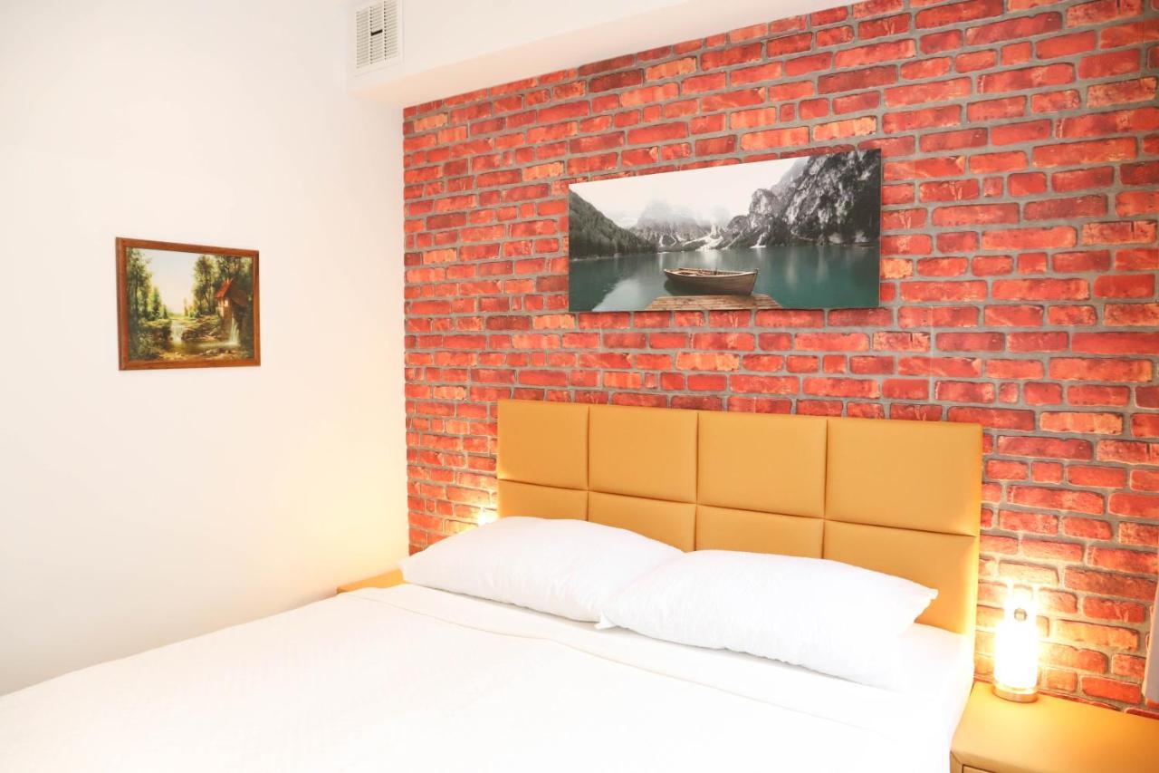 «Go West» Guest Rooms Виена Екстериор снимка