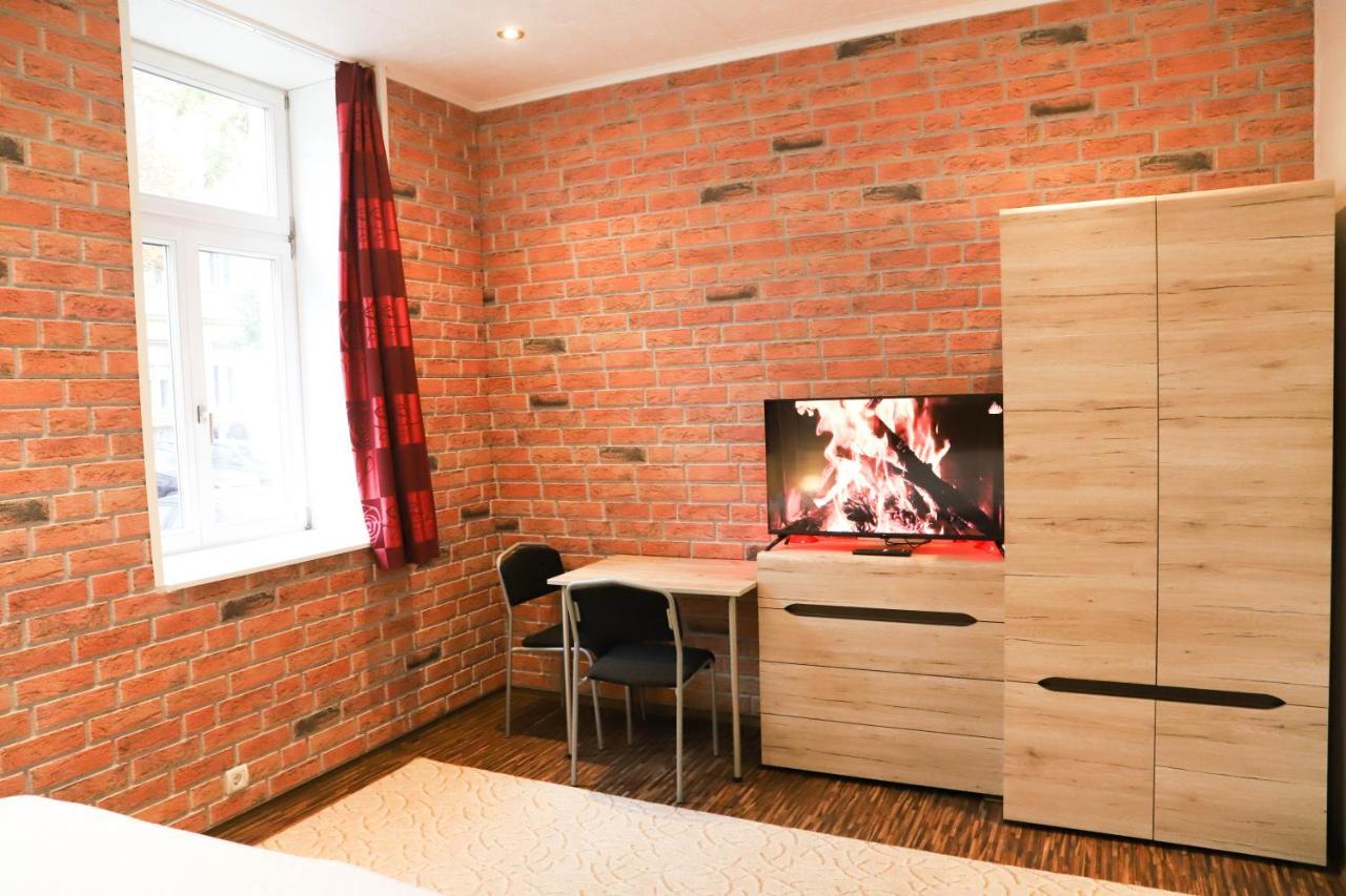 «Go West» Guest Rooms Виена Екстериор снимка