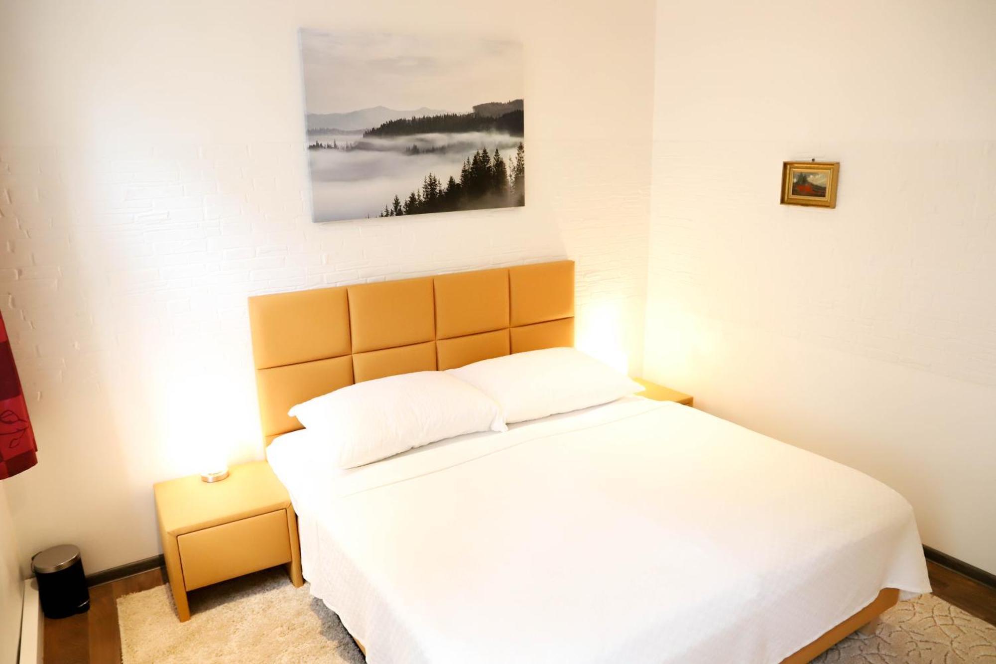 «Go West» Guest Rooms Виена Екстериор снимка